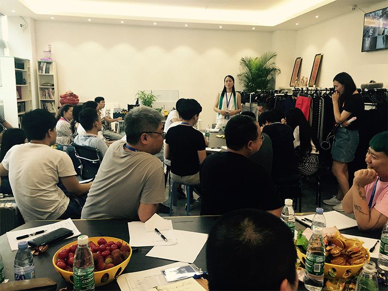 老高电商游学第六站——深圳何家服饰有限公司 老高电商游学第六站——深圳何家服饰有限公司