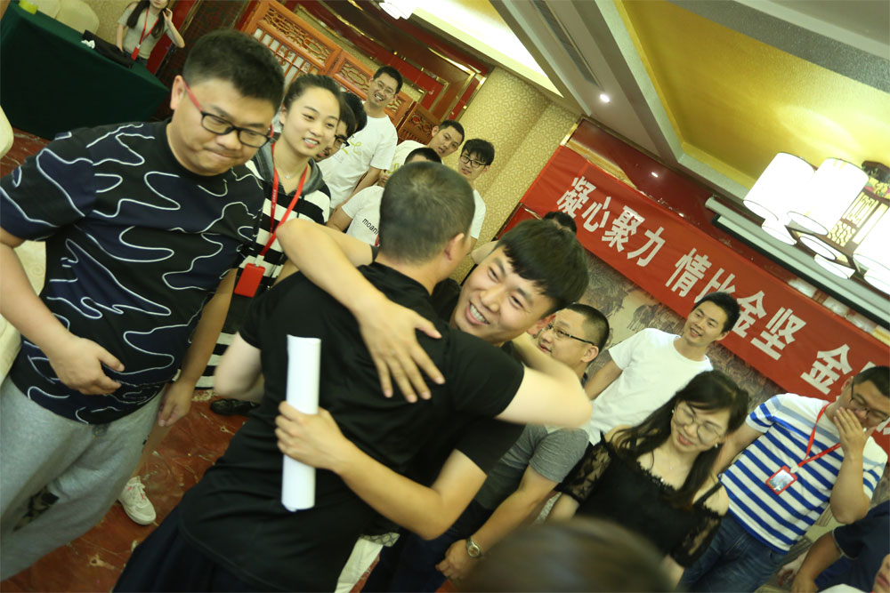 金冠俱乐部: 让每个兄弟成为有家国情怀和社会担当的企业家: 让每个兄弟成为有家国情怀和社会担当的企业家