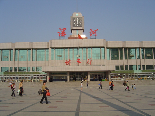 双汇传奇：66岁赔光121亿元，76岁将企业带进500强……